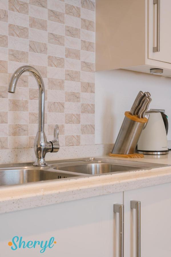 شقة The Flat 2 By Sheryl - Stone Throw To Northampton Gen Hosp & Town Centre المظهر الخارجي الصورة